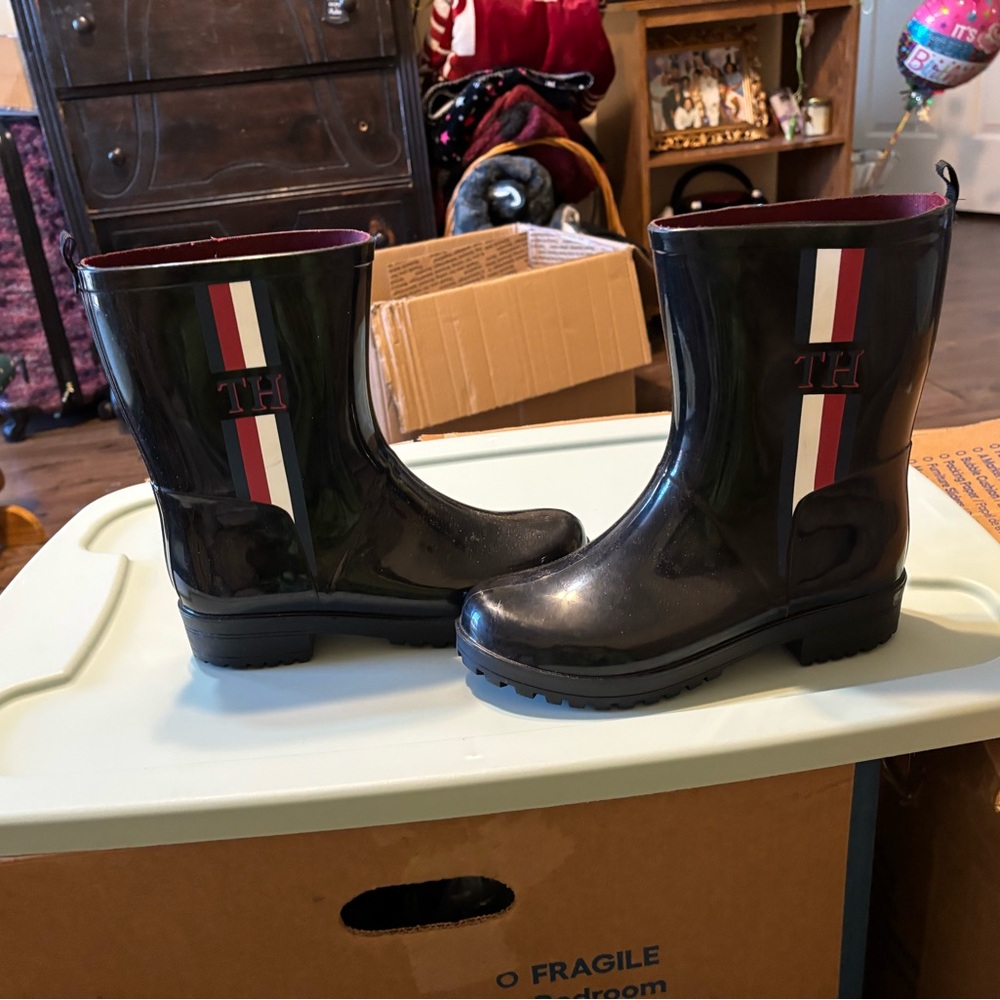 Tommy Hilfiger Glossy Black Boots with Red and White Accents